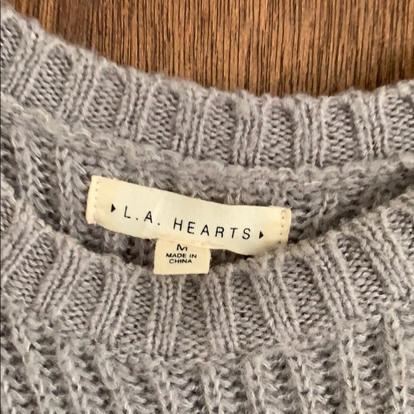 LA Hearts grey long sleeve women’s sweater size M - Picture 2 of 3